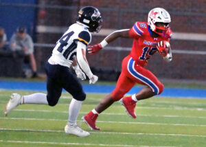 Morgantown improves to 3-0 with dominant victory over Hedgesville, 52-7